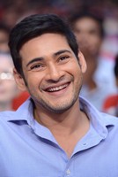 Mahesh Photos at SVSC 3 Platinum Disc